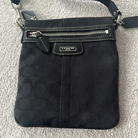 Ladies Coach Cross Body Purse - Picture 3 of 10